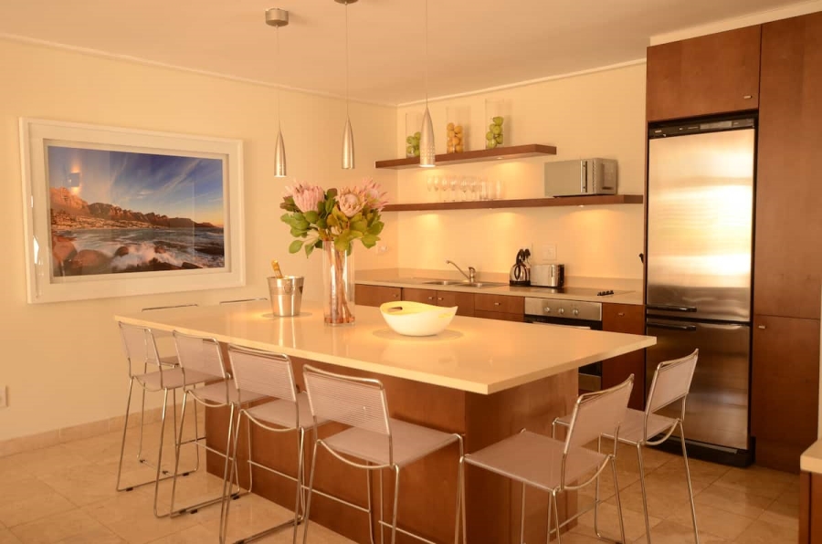 To Let 2 Bedroom Property for Rent in Camps Bay Western Cape
